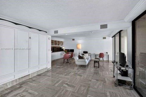 Купить кондоминиум в Майами, Флорида 1 спальня, 75.81м2, № 2025078 - фото 20