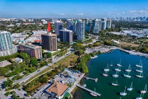 Кондоминиум с 1 спальней в Майами, Флорида № 2025078