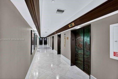 Купить кондоминиум в Майами, Флорида 1 спальня, 75.81м2, № 2025078 - фото 29