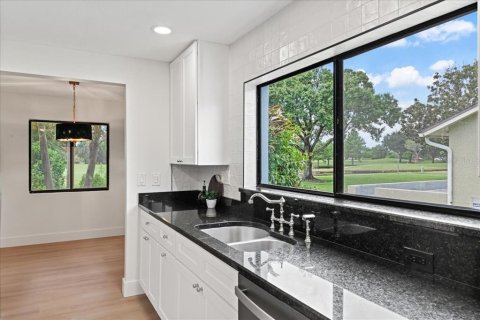 House in Melbourne, Florida 4 bedrooms, 228.63 sq.m. № 1904792 - photo 10