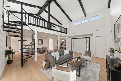 House in Melbourne, Florida 4 bedrooms, 228.63 sq.m. № 1904792 - photo 4