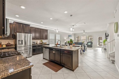 Villa ou maison à louer à Land O' Lakes, Floride: 5 chambres, 350.52 m2 № 1917458 - photo 4