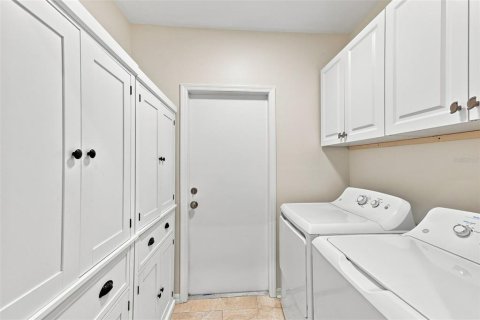 Condo in Sun City Center, Florida, 2 bedrooms  № 2266504 - photo 29