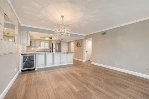 Copropriété à vendre à Sarasota, Floride: 2 chambres, 151.06 m2 № 2431631 - photo 17