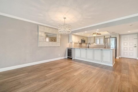 Copropriété à vendre à Sarasota, Floride: 2 chambres, 151.06 m2 № 2431631 - photo 18