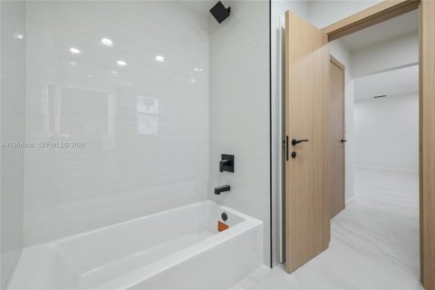 Купить виллу или дом в Форт-Лодердейл, Флорида 3 спальни, 215.81м2, № 2026045 - фото 29