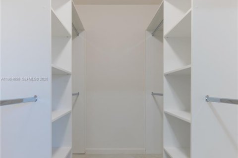 Купить виллу или дом в Форт-Лодердейл, Флорида 3 спальни, 215.81м2, № 2026045 - фото 30