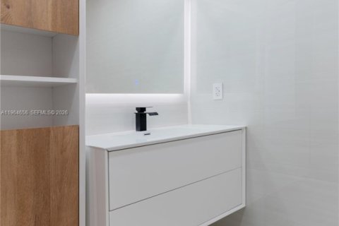 Купить виллу или дом в Форт-Лодердейл, Флорида 3 спальни, 215.81м2, № 2026045 - фото 27