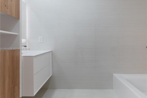 Купить виллу или дом в Форт-Лодердейл, Флорида 3 спальни, 215.81м2, № 2026045 - фото 26