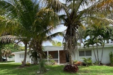 Casa en venta en Palmetto Bay, Florida, 3 dormitorios, 129.13 m2 № 1871927 - foto 1