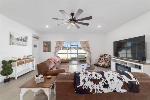 Villa ou maison à vendre à Ocala, Floride: 4 chambres, 189.43 m2 № 2143615 - photo 12