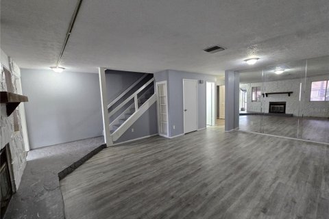 Touwnhouse à louer à Tampa, Floride: 4 chambres, 115.94 m2 № 2119069 - photo 4