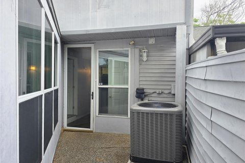 Touwnhouse à louer à Tampa, Floride: 4 chambres, 115.94 m2 № 2119069 - photo 20