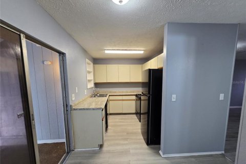 Touwnhouse à louer à Tampa, Floride: 4 chambres, 115.94 m2 № 2119069 - photo 7