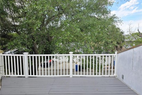 Touwnhouse à louer à Tampa, Floride: 4 chambres, 115.94 m2 № 2119069 - photo 17