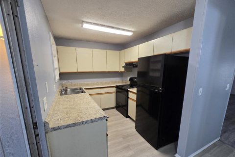 Touwnhouse à louer à Tampa, Floride: 4 chambres, 115.94 m2 № 2119069 - photo 6