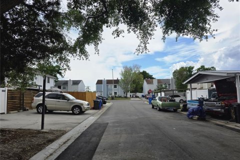 Touwnhouse à louer à Tampa, Floride: 4 chambres, 115.94 m2 № 2119069 - photo 21