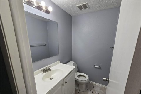 Touwnhouse à louer à Tampa, Floride: 4 chambres, 115.94 m2 № 2119069 - photo 14