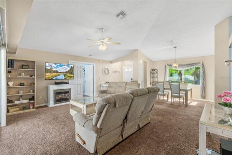 Casa en venta en Palm Coast, Florida, 3 dormitorios, 167.13 m2 № 2383865 - foto 4