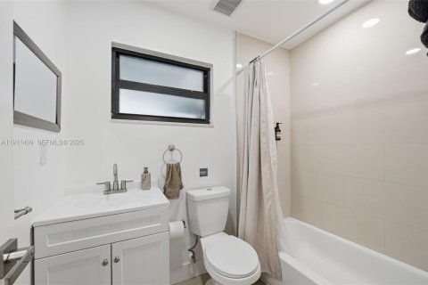 Villa ou maison à vendre à Pompano Beach, Floride: 3 chambres, 117.8 m2 № 1988607 - photo 21