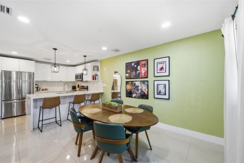 Villa ou maison à vendre à Pompano Beach, Floride: 3 chambres, 117.8 m2 № 1988607 - photo 10