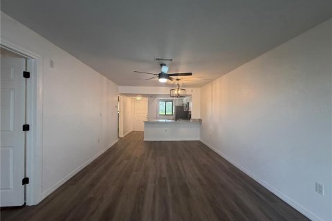 Condominio en alquiler en Punta Gorda, Florida, 2 dormitorios, 82.31 m2 № 2230196 - foto 10