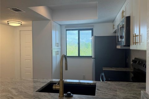 Condominio en alquiler en Punta Gorda, Florida, 2 dormitorios, 82.31 m2 № 2230196 - foto 7