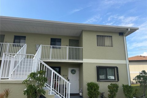 Condominio en alquiler en Punta Gorda, Florida, 2 dormitorios, 82.31 m2 № 2230196 - foto 2