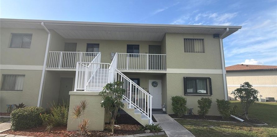 Condominio en Punta Gorda, Florida, 2 dormitorios  № 2230196