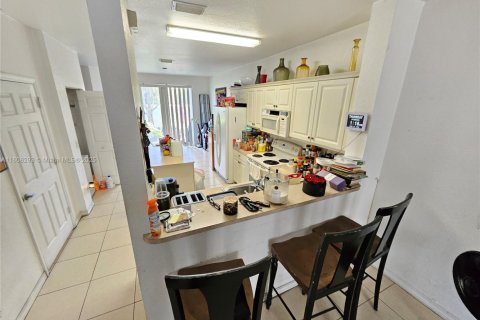 Townhouse in Riviera Beach, Florida 3 bedrooms, 122.45 sq.m. № 1978748 - photo 4