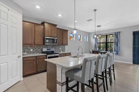 House in Venice, Florida 4 bedrooms, 189.33 sq.m. № 1797231 - photo 9