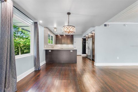 Villa ou maison à louer à Orlando, Floride: 4 chambres, 177.07 m2 № 1854502 - photo 11