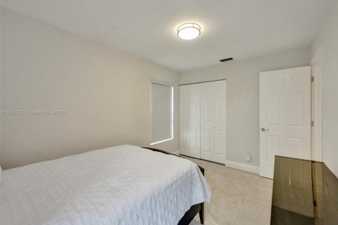 House in Lake Worth, Florida 2 bedrooms, 101.08 sq.m. № 1811723 - photo 20
