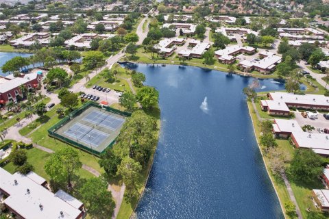 House in Lake Worth, Florida 2 bedrooms, 101.08 sq.m. № 1811723 - photo 28