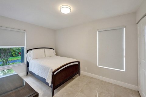 House in Lake Worth, Florida 2 bedrooms, 101.08 sq.m. № 1811723 - photo 15