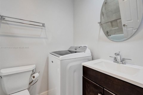 House in Lake Worth, Florida 2 bedrooms, 101.08 sq.m. № 1811723 - photo 18