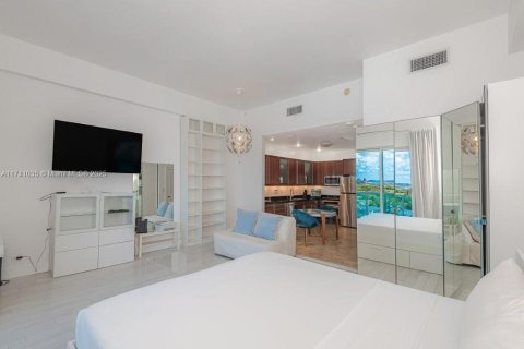 Condominio en alquiler en Miami Beach, Florida, 55.74 m2 № 1492974 - foto 15