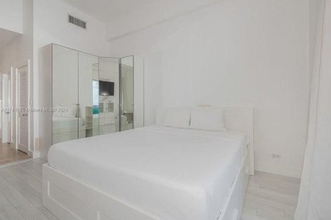 Condominio en alquiler en Miami Beach, Florida, 55.74 m2 № 1492974 - foto 18