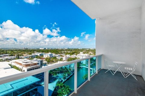 Condominio en alquiler en Miami Beach, Florida, 55.74 m2 № 1492974 - foto 22