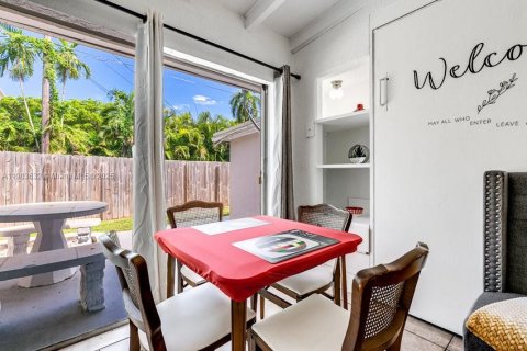 Apartamento en alquiler en Hollywood, Florida, 1 dormitorio, 263.75 m2 № 2081847 - foto 6