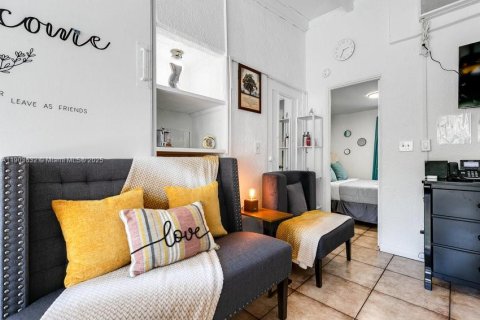 Apartamento en alquiler en Hollywood, Florida, 1 dormitorio, 263.75 m2 № 2081847 - foto 5