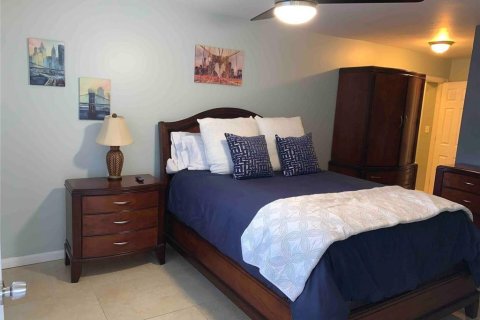 House in Fort Lauderdale, Florida 4 bedrooms, 256.97 sq.m. № 2253118 - photo 15