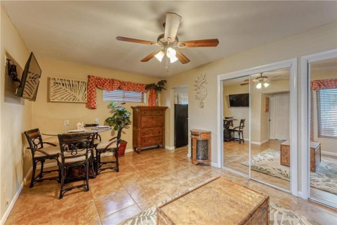House in Fort Lauderdale, Florida 4 bedrooms, 256.97 sq.m. № 2253118 - photo 28