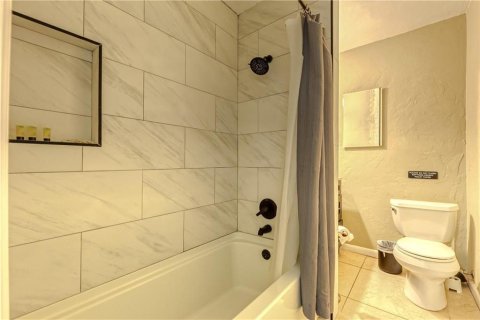 House in Fort Lauderdale, Florida 4 bedrooms, 256.97 sq.m. № 2253118 - photo 20