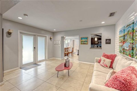 House in Fort Lauderdale, Florida 4 bedrooms, 256.97 sq.m. № 2253118 - photo 10