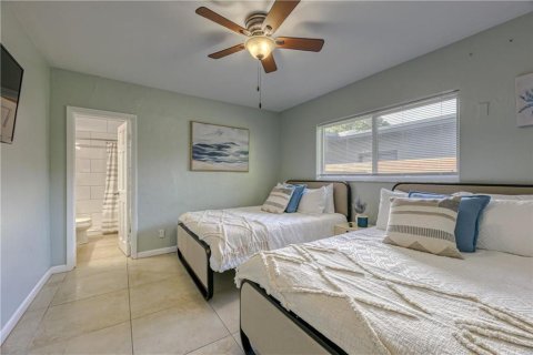 House in Fort Lauderdale, Florida 4 bedrooms, 256.97 sq.m. № 2253118 - photo 18
