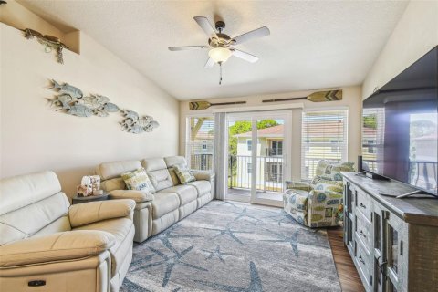Condominio en venta en New Port Richey, Florida, 3 dormitorios, 114.08 m2 № 1578589 - foto 3