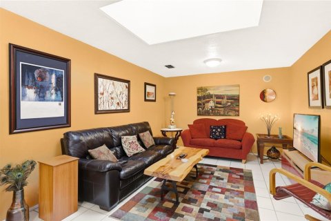 House in Bradenton, Florida 4 bedrooms, 204.57 sq.m. № 2094151 - photo 18