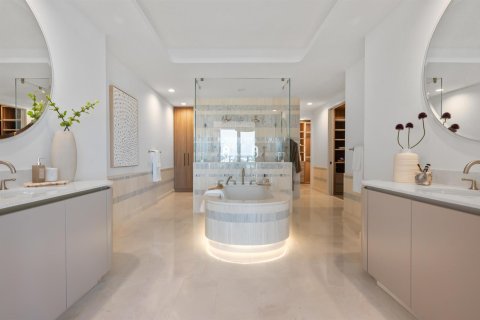 Condo in West Palm Beach, Florida, 3 bedrooms  № 2081770 - photo 8