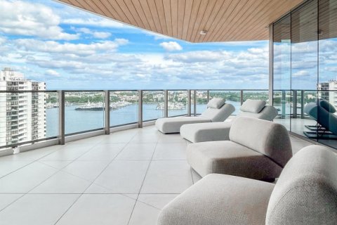 Condo in West Palm Beach, Florida, 3 bedrooms  № 2081770 - photo 10